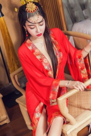 欧美风西装革履图片_在线观看免费版